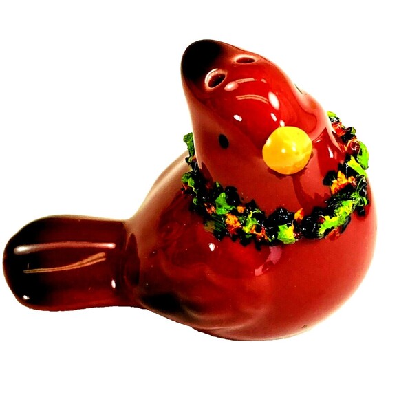 Cardinals NEW Salt and Pepper Shakers Christmas Wreath Ceramic 3 inch Birds - Picture 12 of 16